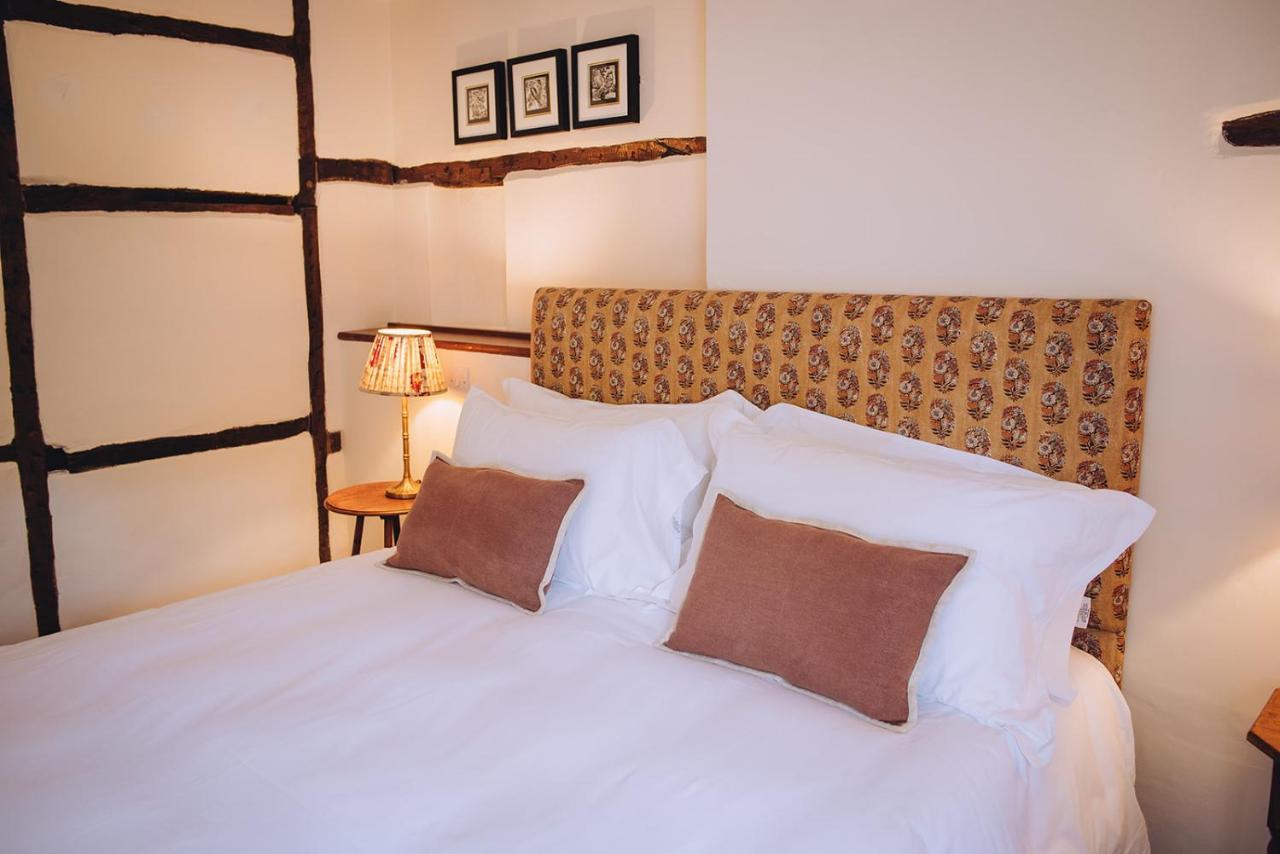 The Drummond At Albury Guildford Eksteriør billede